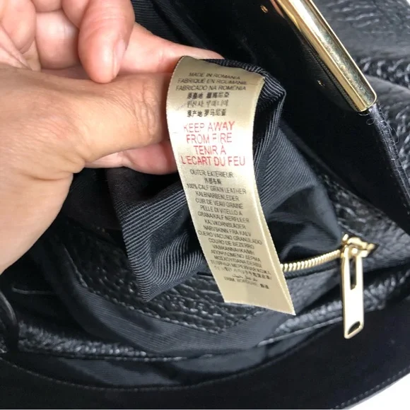 Burberry Lindburn Hobo - Picture 12 of 15